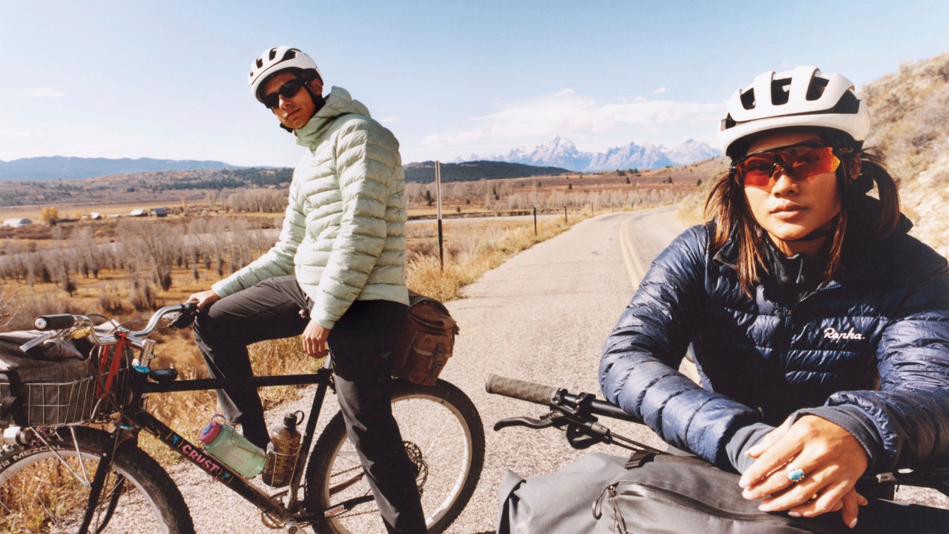 ラファ エクスプロア ダウン ジャケット：自由になるための準備 | Rapha