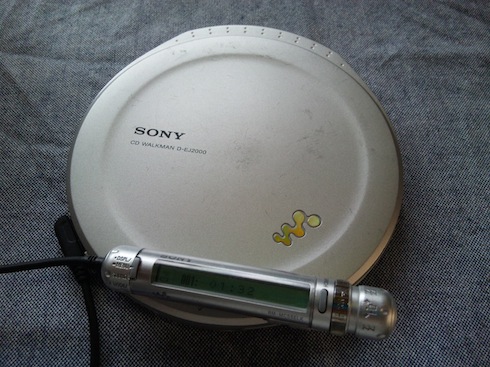 SONY CD WALKMAN D-EJ2000