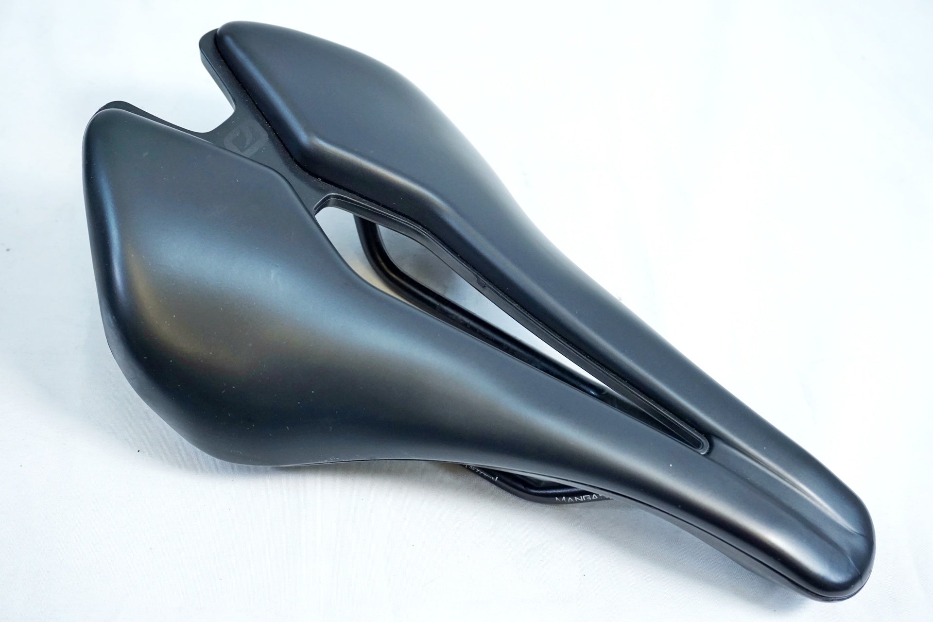 MOST 「モスト」 LYNX ULTRA サドル / 有明ガーデン店 ｜ バイチャリ