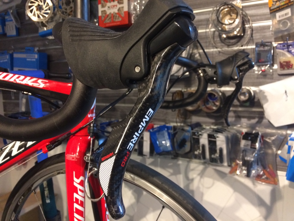 シマノ、カンパ、スラムに続けるか？新ブランドSENSAH（センサー）のご