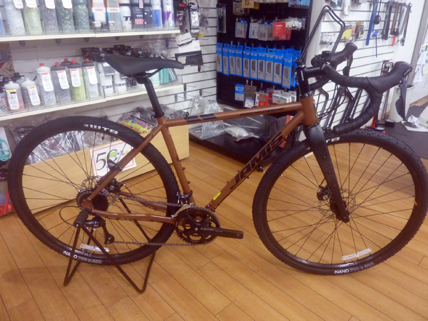 遊べるグラベルはこれ！ジェイミス レネゲード S4！ - サンワ スタッフ