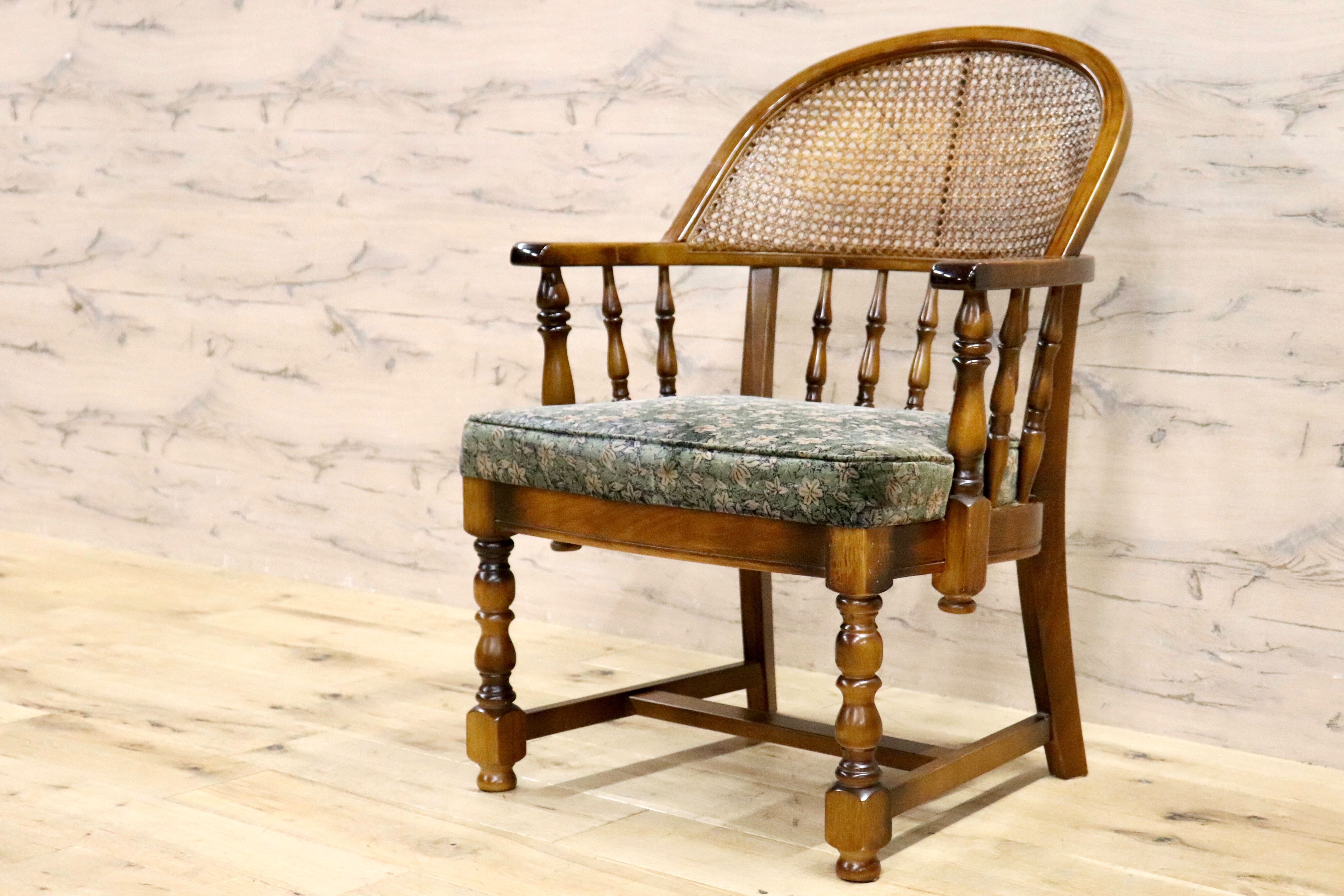 ①ヴィンテージ オールドカリモク コロニアル ラタン アームソファ