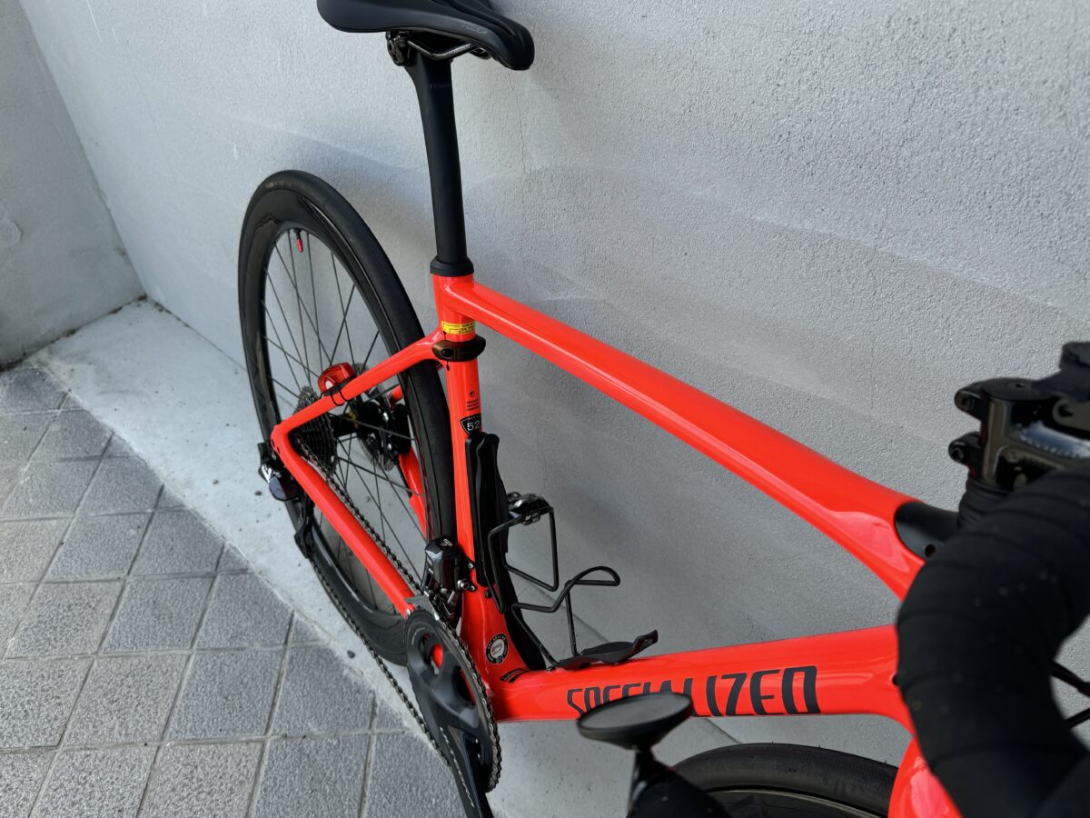 スペシャライズド Gloss Rocket Red（グロスロケットレッド）補修用