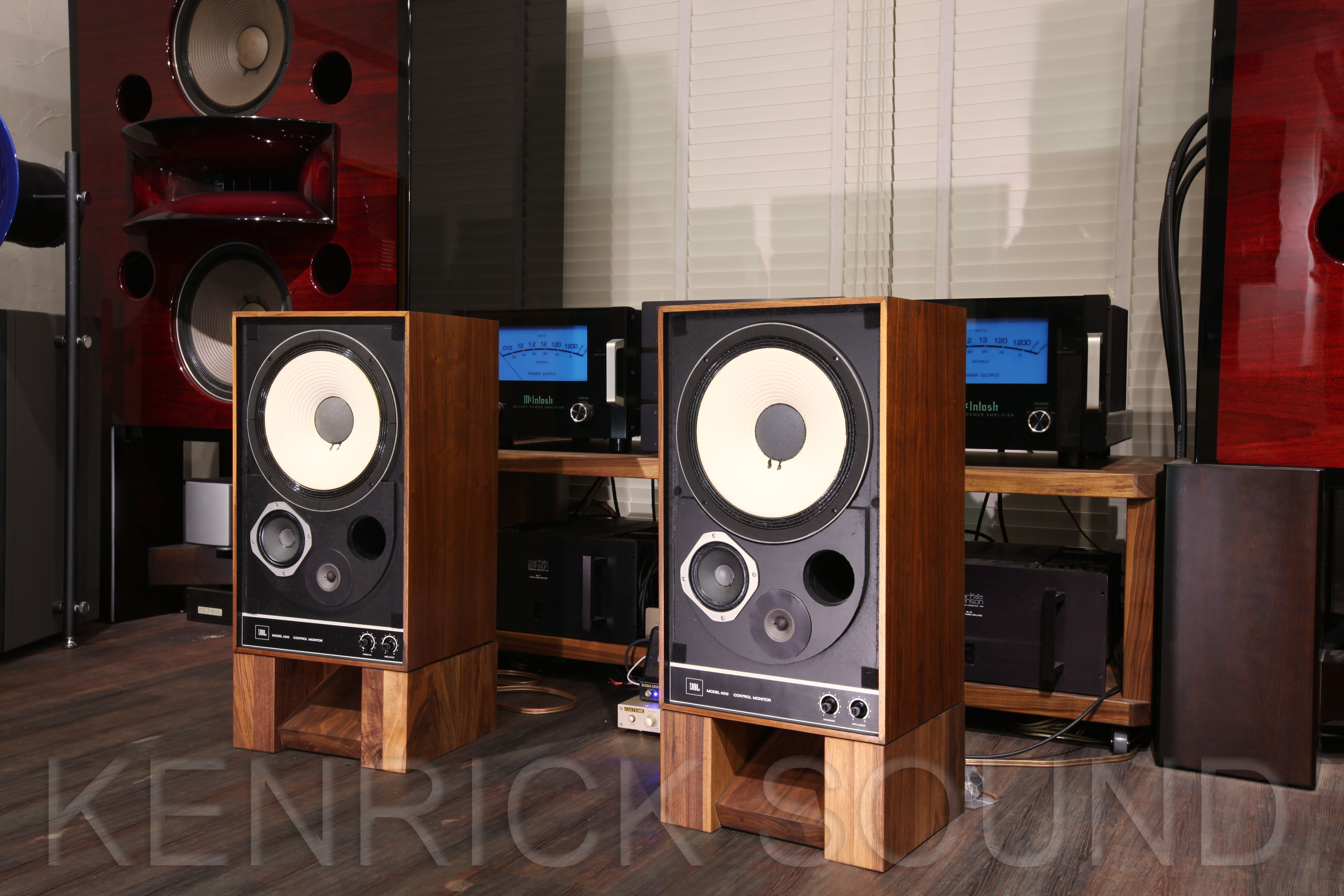 JBL 4310WX シリーズ唯一のオールアルニコ ウォールナットモデル