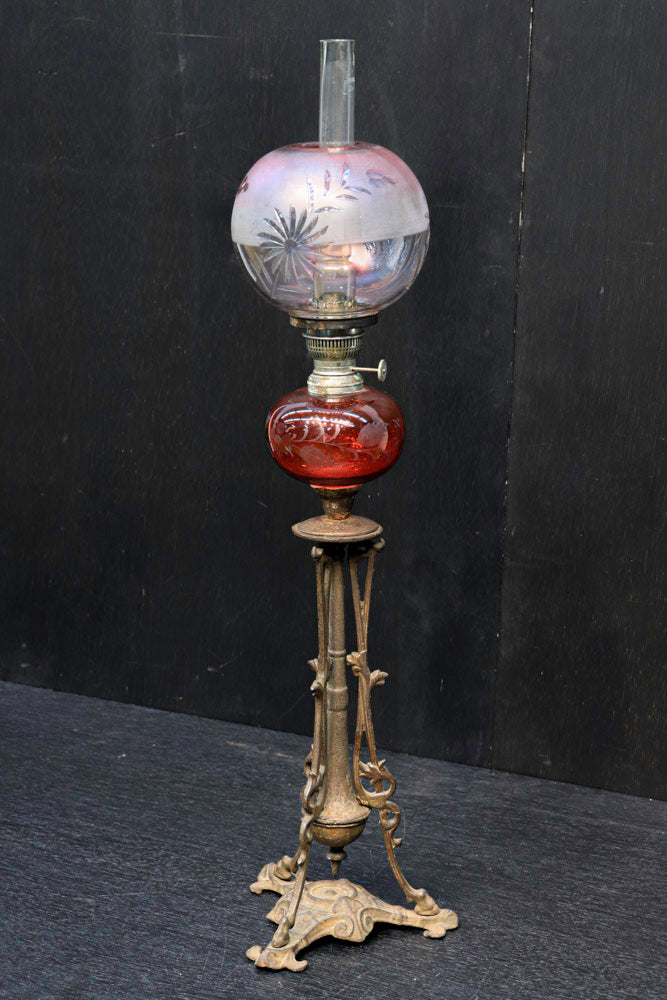 色ガラスが素敵な高脚デザインのオイルランプ DC4138 – 古福庵