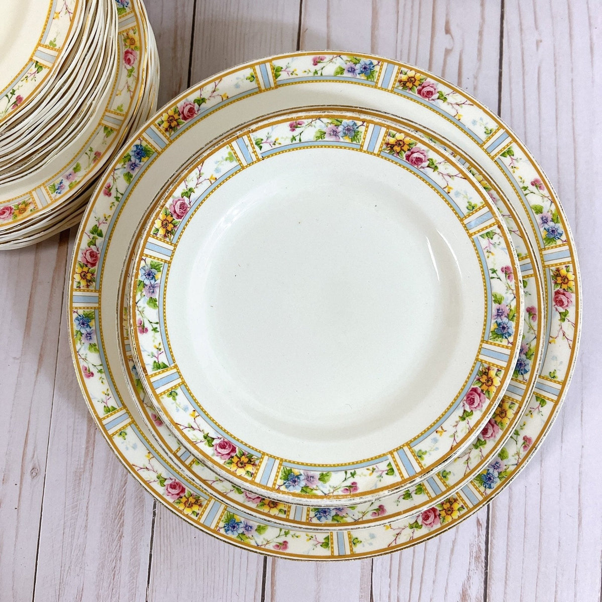 Carmona - Grindley China - Set of 76 – Lady of the Lake