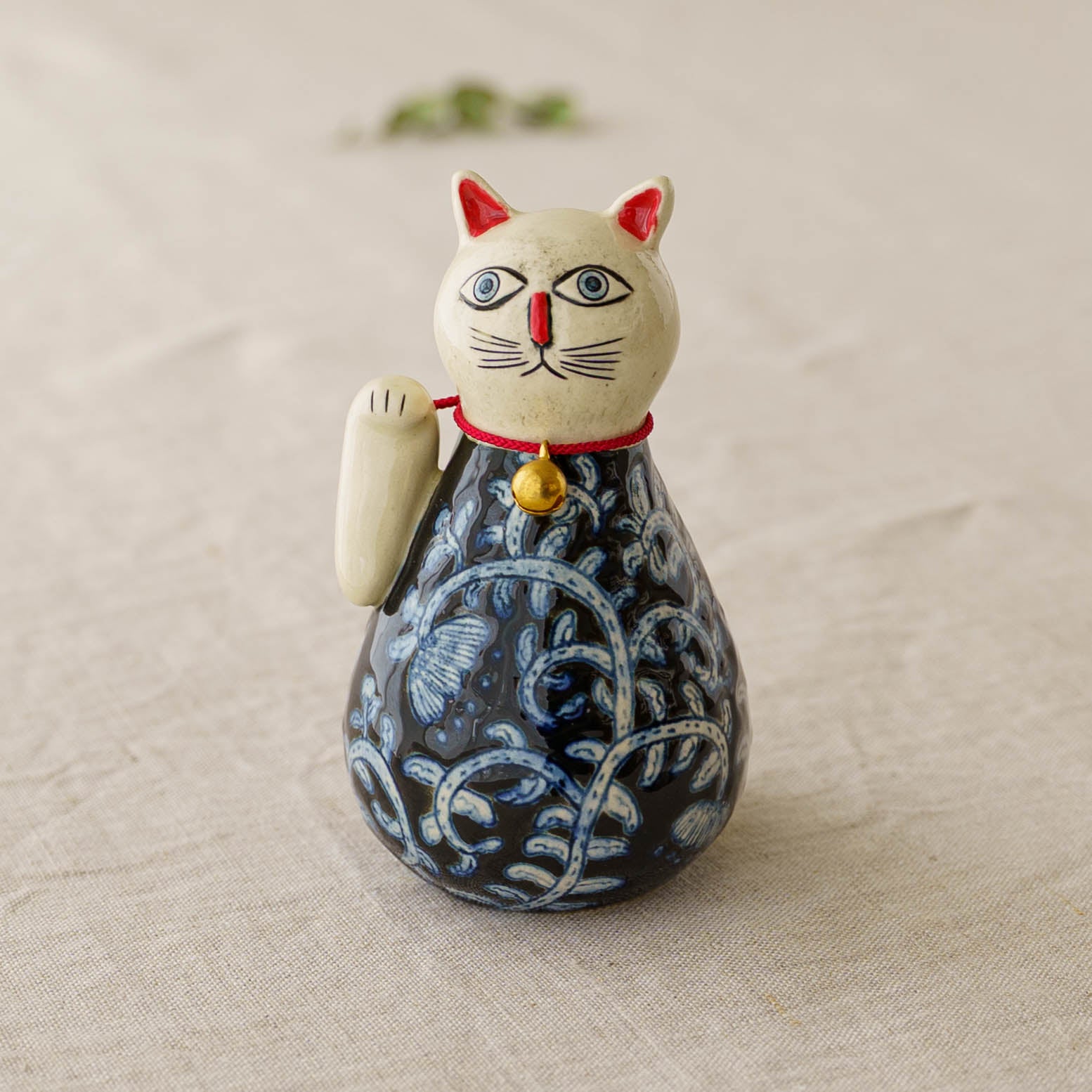 作家 poetoria 種田ゆか 線刻絵付 招き猫｜和食器通販 四季折折 – 四季