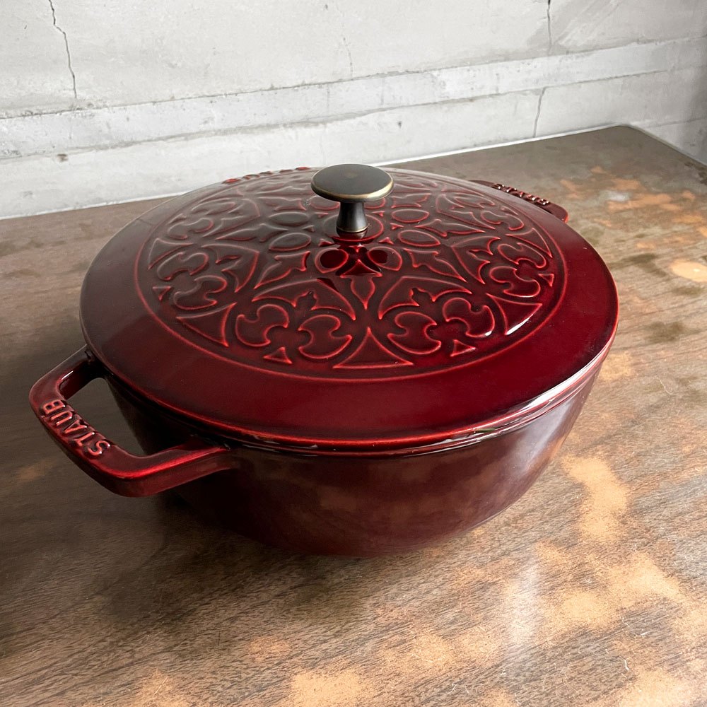 ストウブ Staub リリー シグネチャーココット グレナディンレッド 24cm
