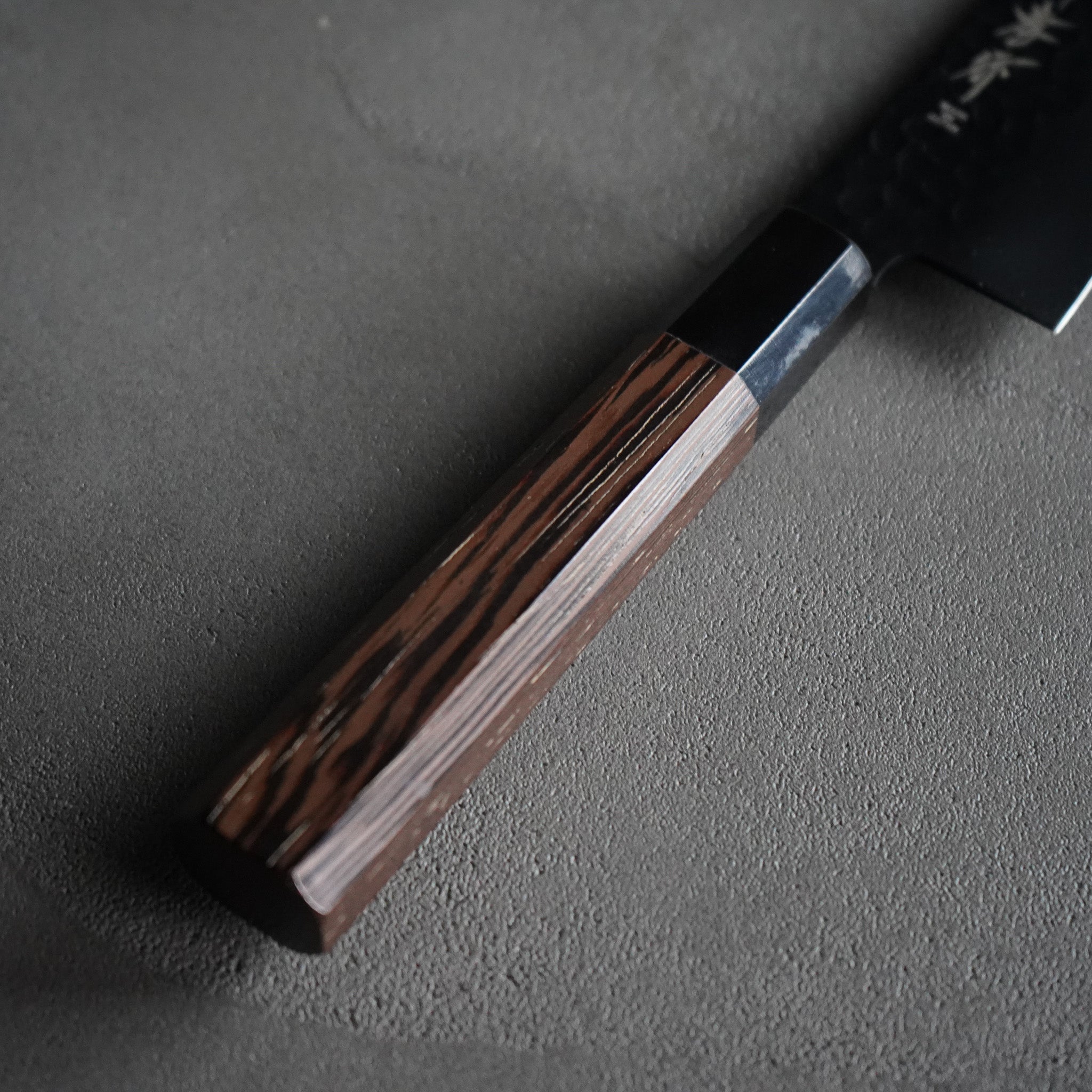 黒影 剣型三徳 160mm / 堺孝行- トモエ屋｜厳選された堺孝行の包丁