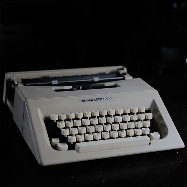 OLIVETTI Lettera 25 タイプライター インクリボン交換済み – zakka