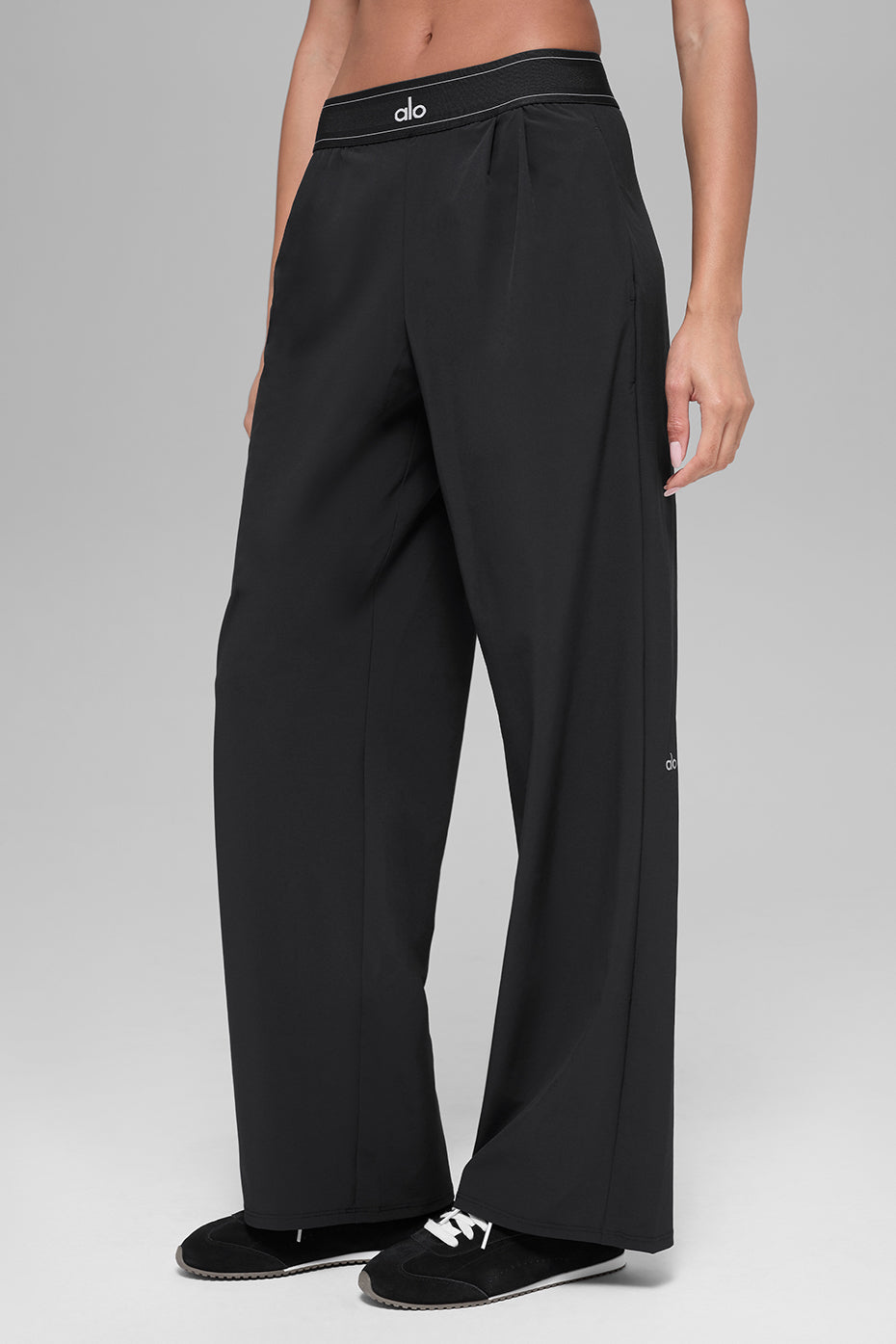 Suit Up Trouser (Long) - Black | ALO
