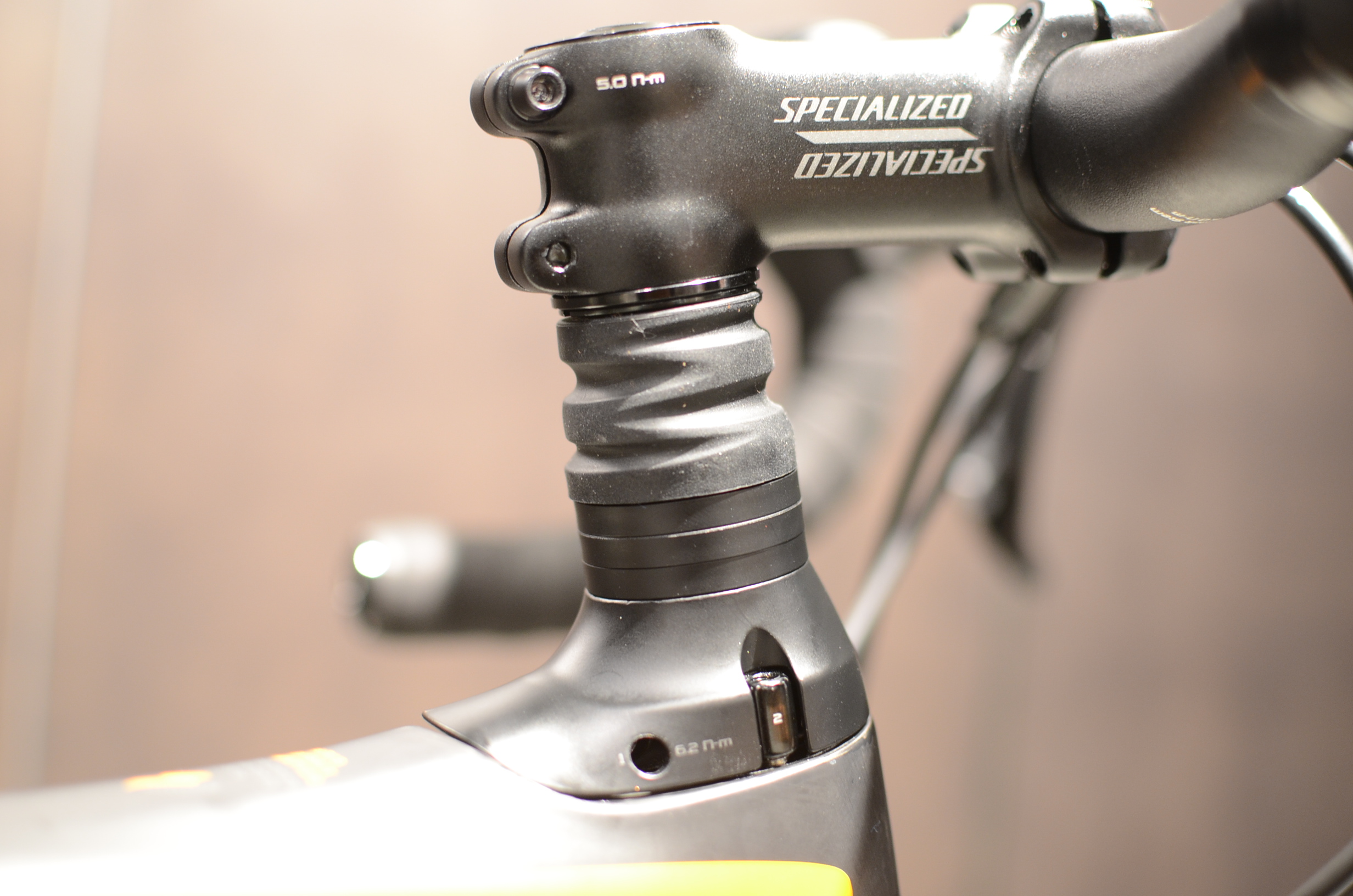 最高峰の乗り心地!SPECIALIZED ROUBAIX DISC COMP(スペシャライズド