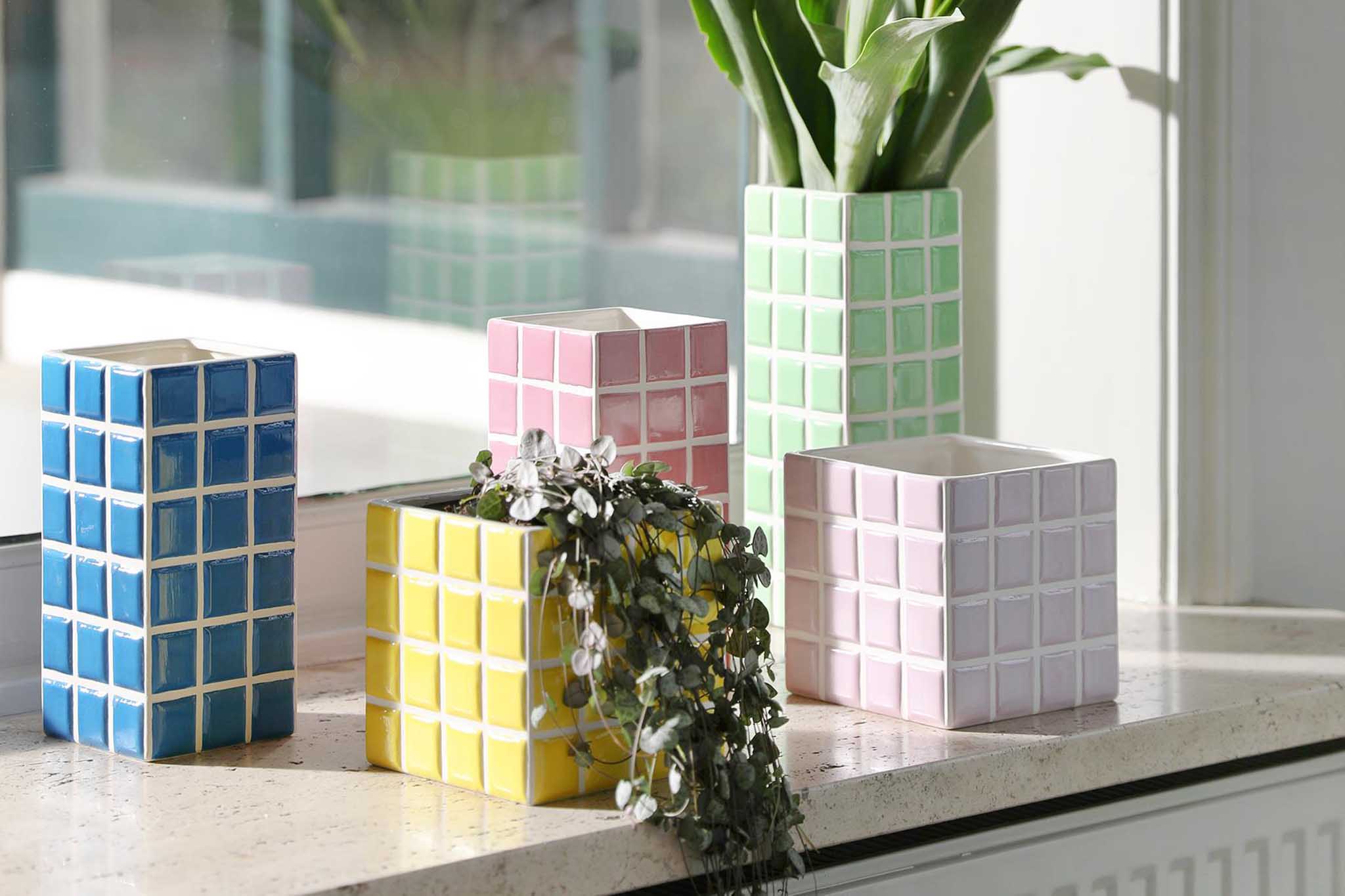 &Klevering アンドクレベリン フラワーベース TILE ピンク 高さ20cm