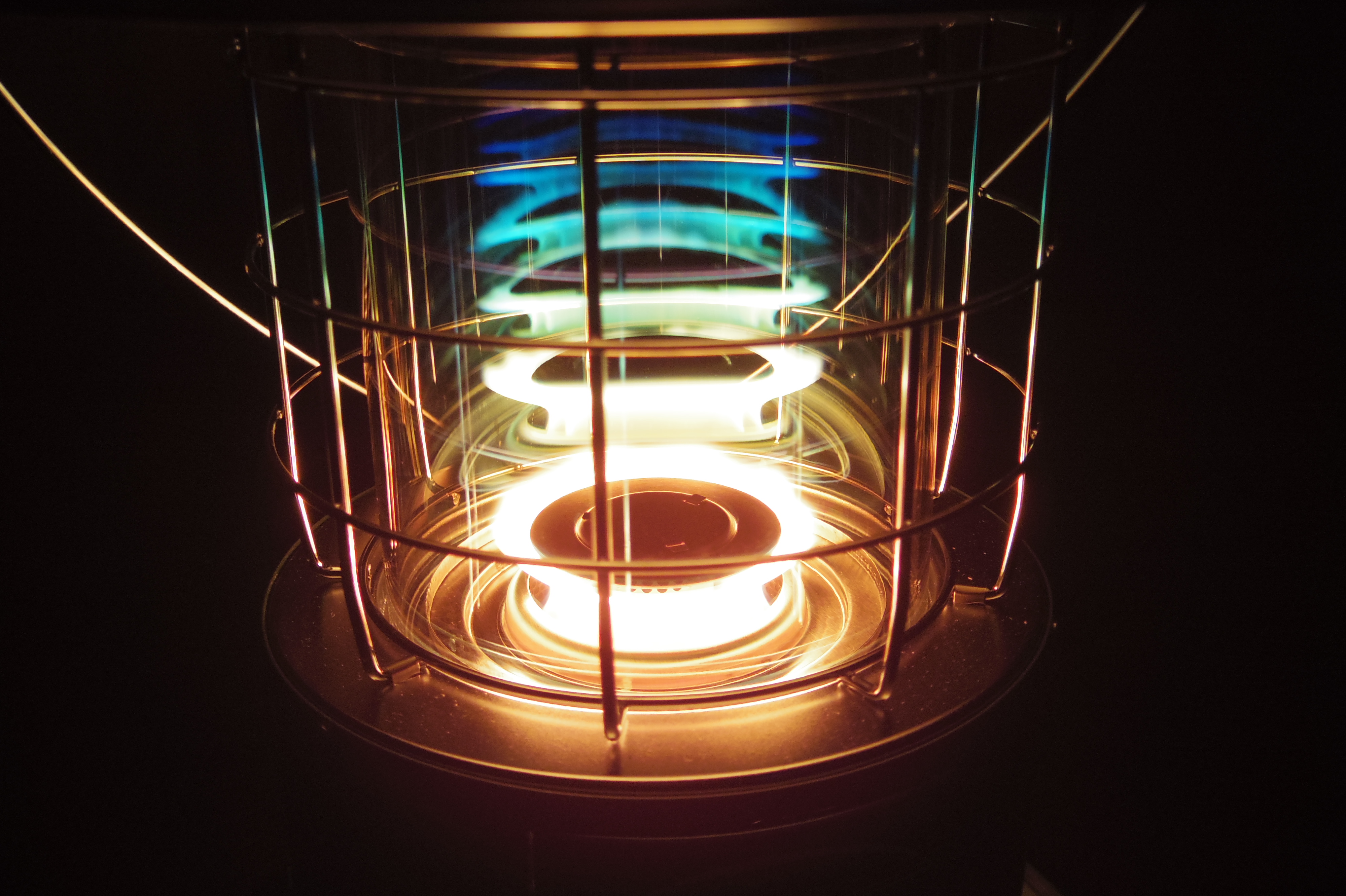 キャンプにもオススメ！TOYOTOMIのランタン型石油ストーブを購入した件