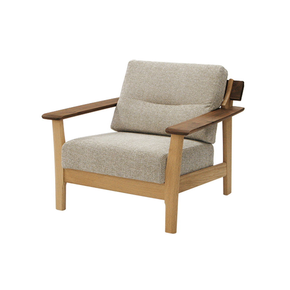 アームチェア「Sign（サイン） LC-K179」ウォールナット材 / オーク材