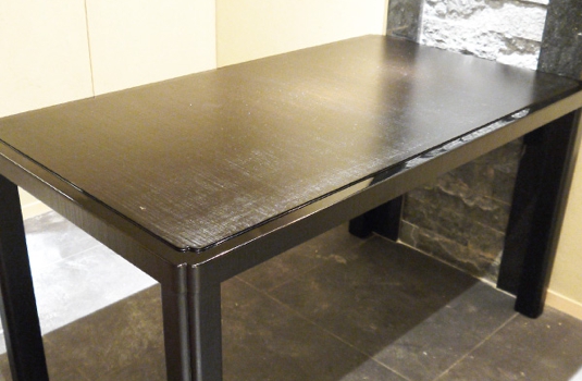 漆塗り_和食料理店Iテーブル