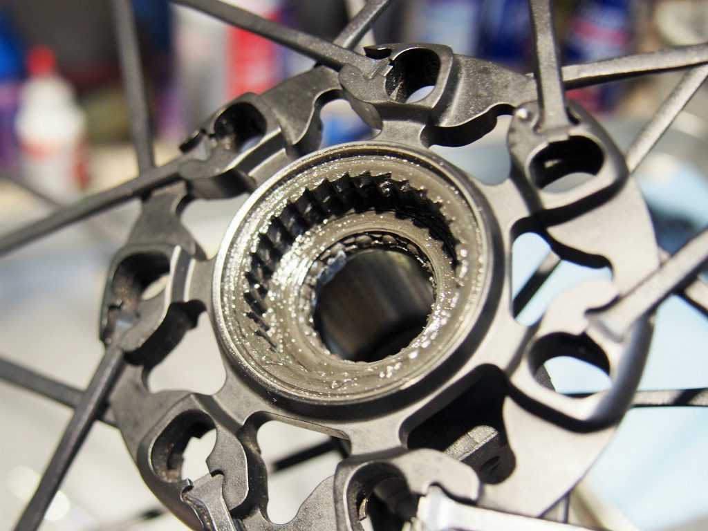 FULCRUM Racing ZERO NITE CULTベアリング換装 | Pedalist