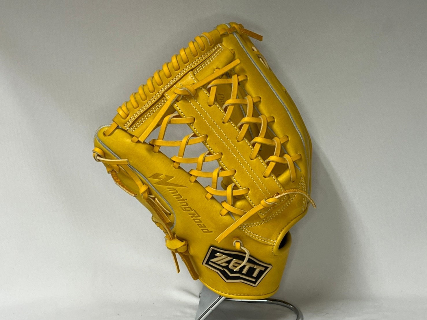 ゼット】軟式グラブ/オールラウンド用/送料無料/BRGB33230/左投げ