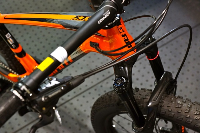 MTB旧モデル特価】セミファットで12.6Kg！！ トレイル楽々なGIANT XTC