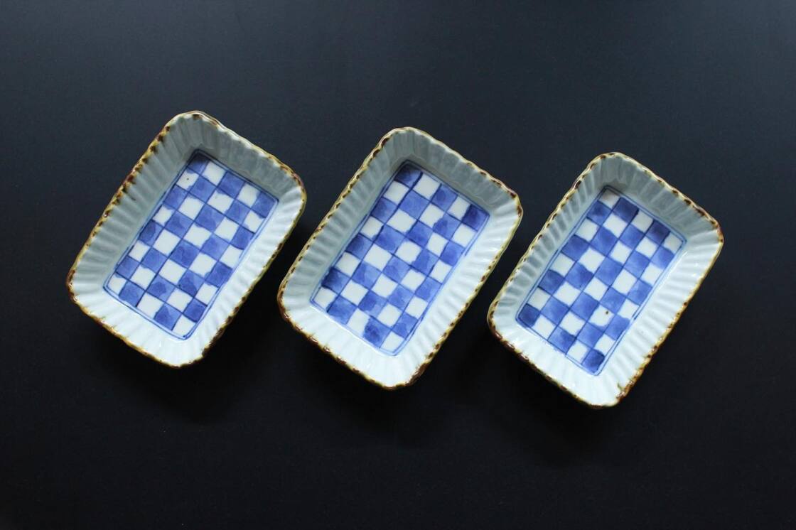 菊文八角鉢【山口利枝】 | Elena Tokyo（絵れ菜Tokyo）