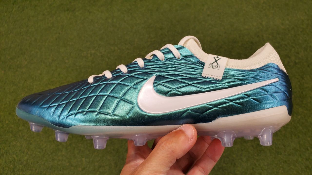 ナイキ ティエンポレジェンド10 AG 30th 限定モデル 解説 - 0014のblog