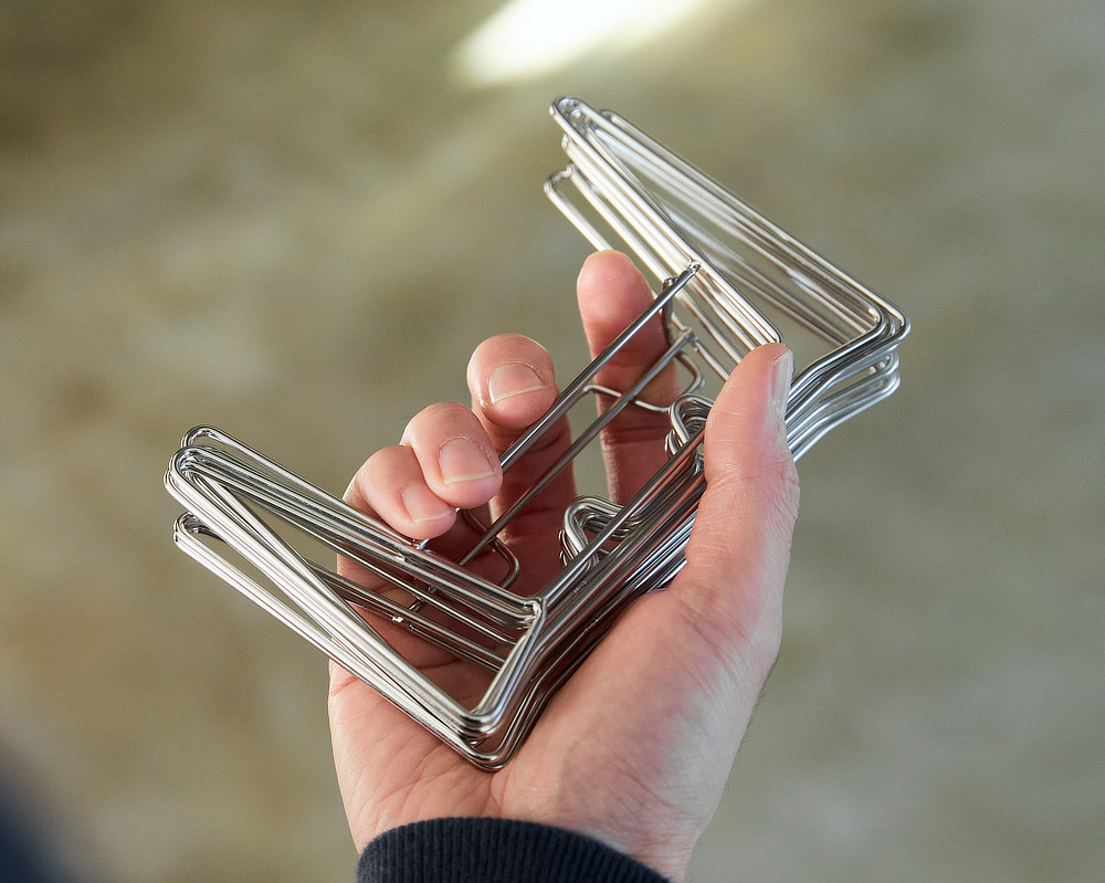 単品》バネの機構から生まれた、3cmに縮む「水切りラック」｜Lop Looop