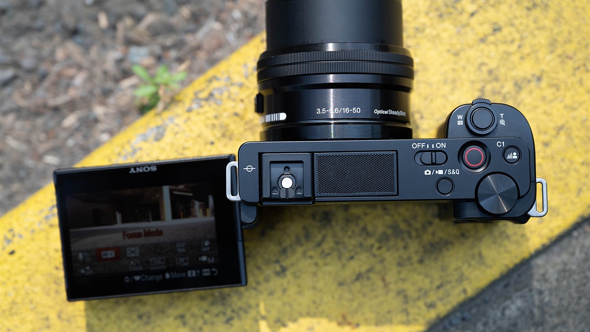 Hands-on with the Sony ZV-E10: DPReview | Photography News, Gear