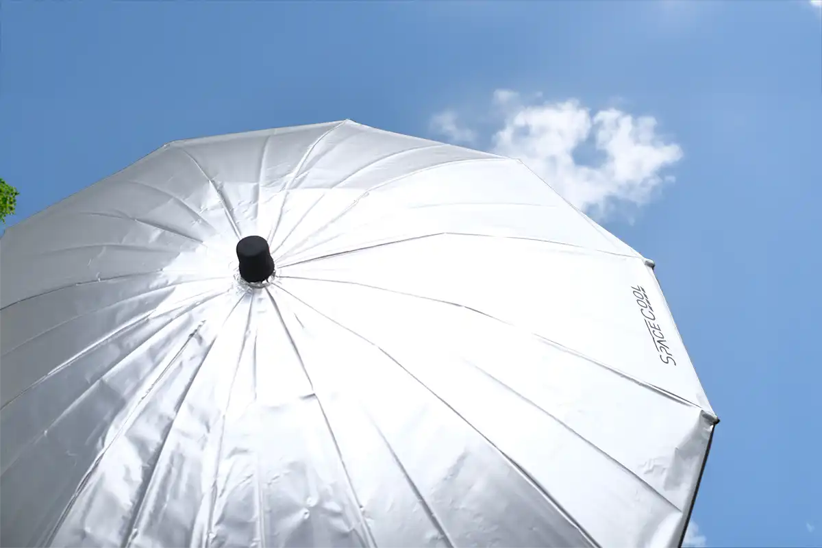 猛暑の観光も怖くない！旅行に持って行きたい日傘「SPACECOOL タフ