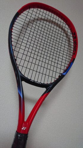 使用感レビュー】YONEX 2023年新作 VCORE100 で打球が超高弾道スピンに