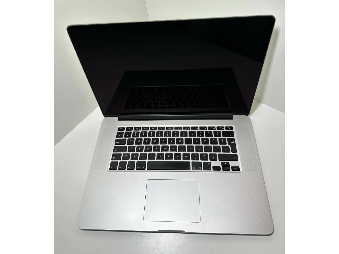 Refurbed MacBook Pro Retina 2015 i7 Laptop | TechRestored