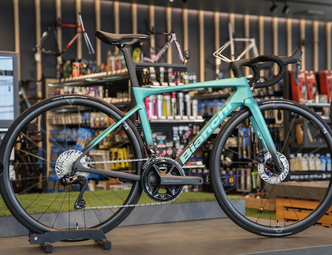 Bianchi SPECIALISSIMA PRO｜軽量×快適性を両立する万能レーシング