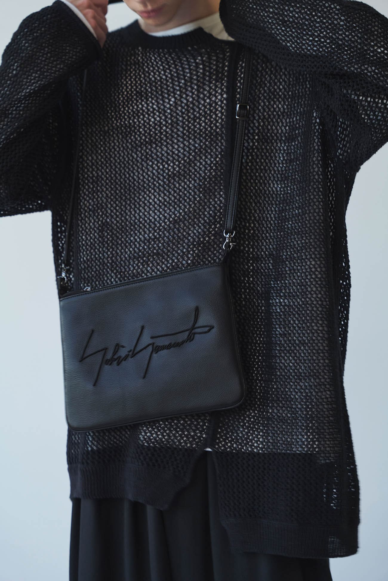 Signature sacoche(FREE SIZE Black): discord Yohji Yamamoto｜THE