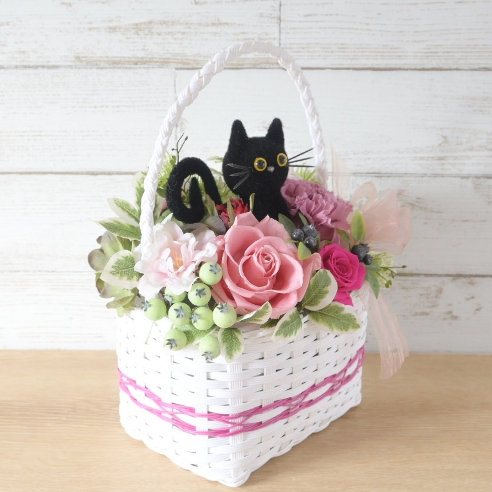猫 フラワーバスケット（ピンク）プリザーブドフラワー 花