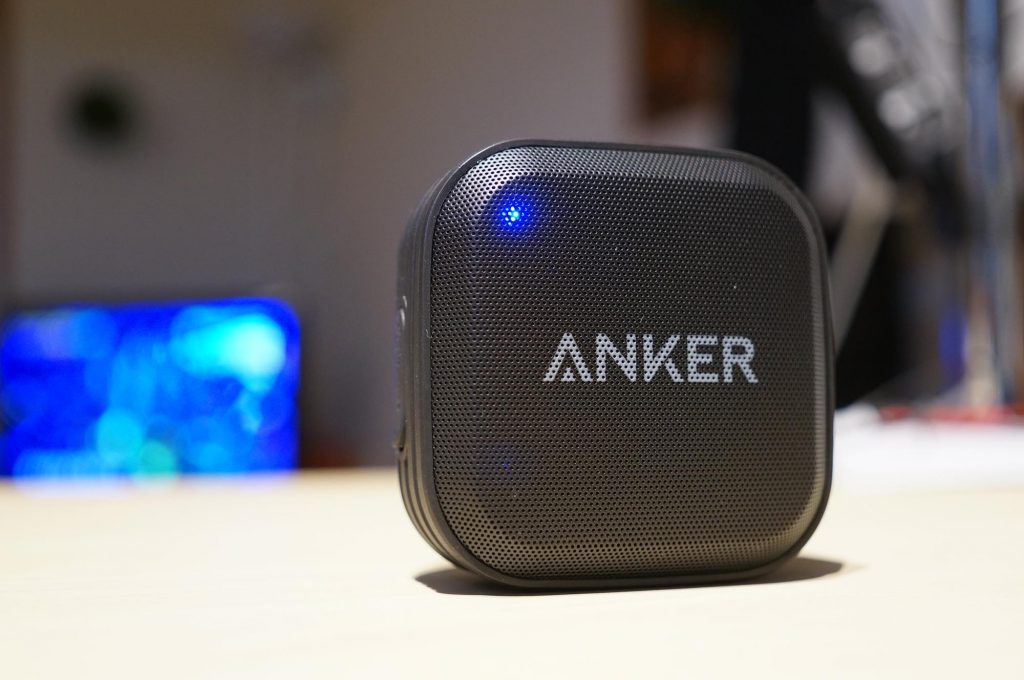 旅行やアウトドアに！Anker の 防水 Bluetooth スピーカー「SoundCore