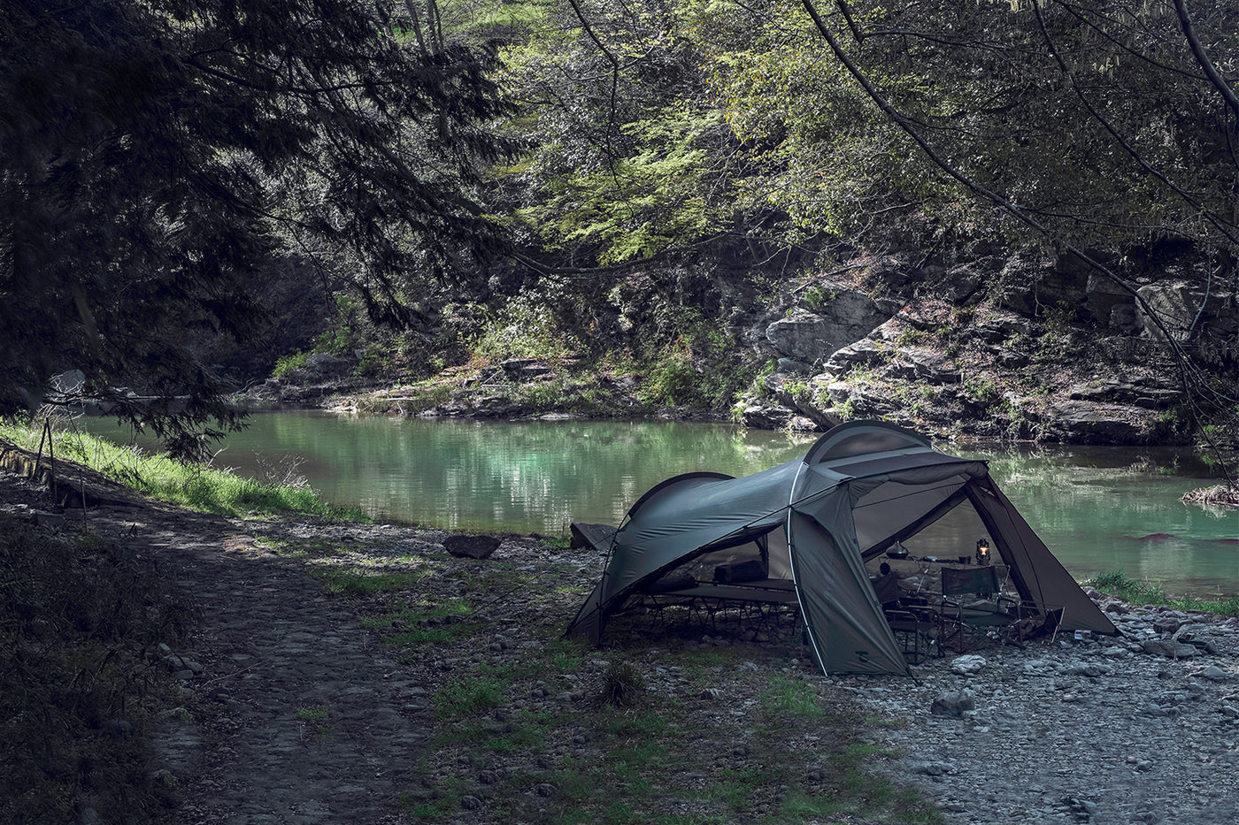 テンビ シェルター／カーキ（3〜4人用テント / シェルターテント