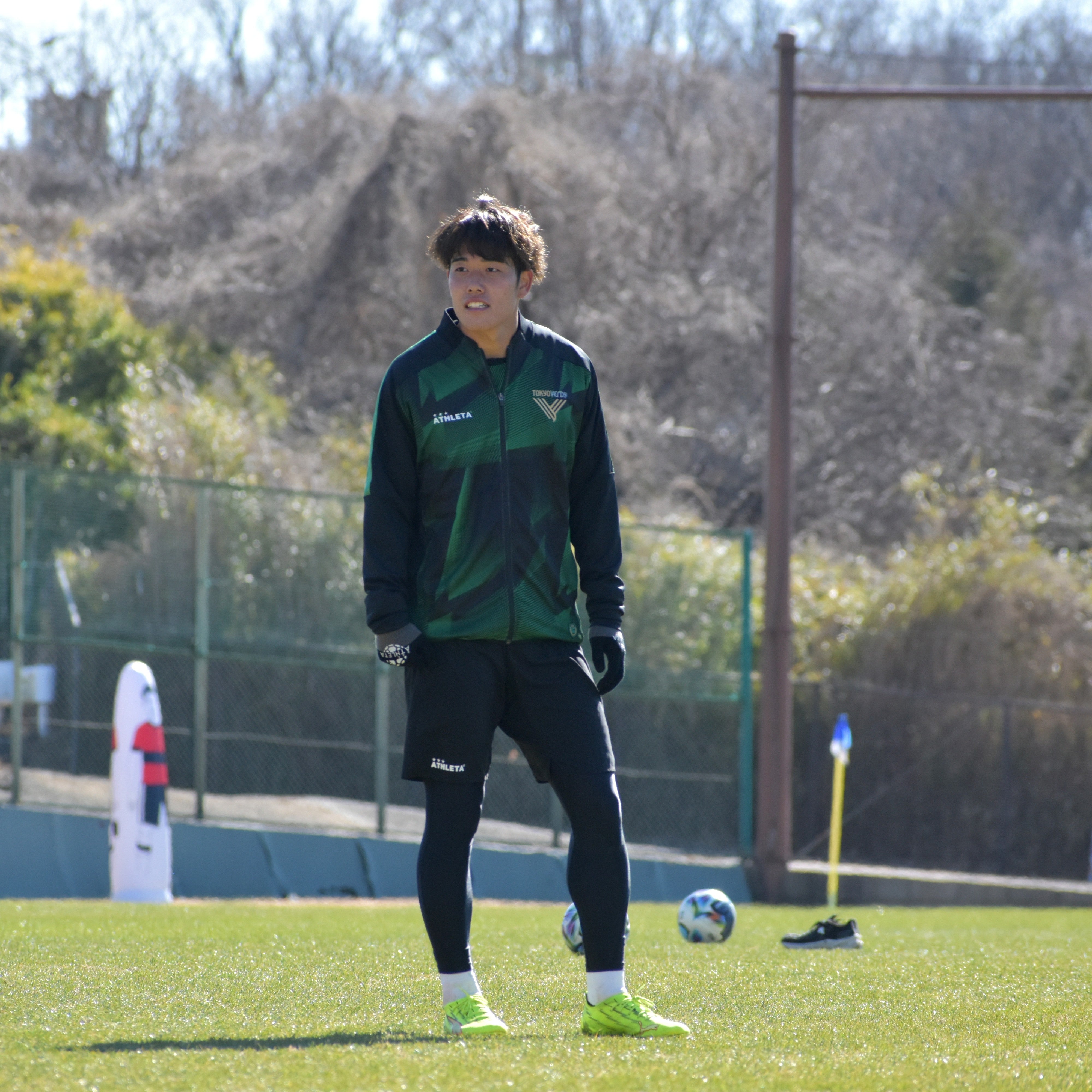 2026選手着用モデルアスレタトレーニングトップ – 東京ヴェルディ公式