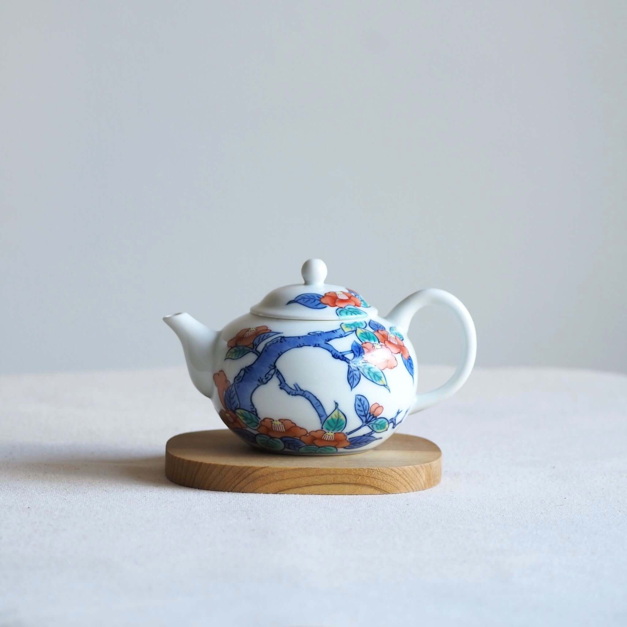 鍋島焼 鍋島虎仙窯作 手描き椿文急須 [東山堂煎茶器店 オンライン