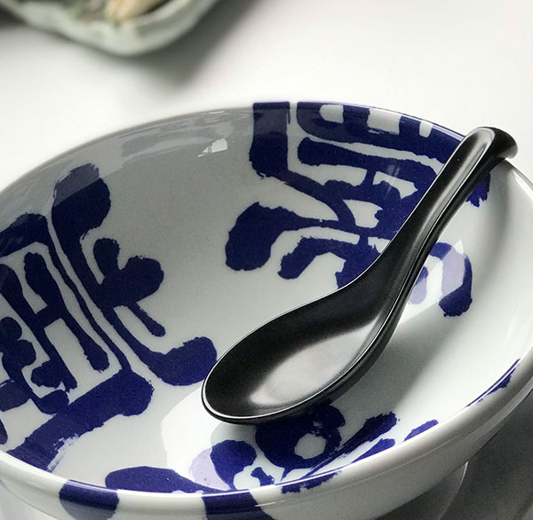 楽天市場】黒マット片掛レンゲ 中華食器 レンゲ 業務用 約14.5cm 磁器