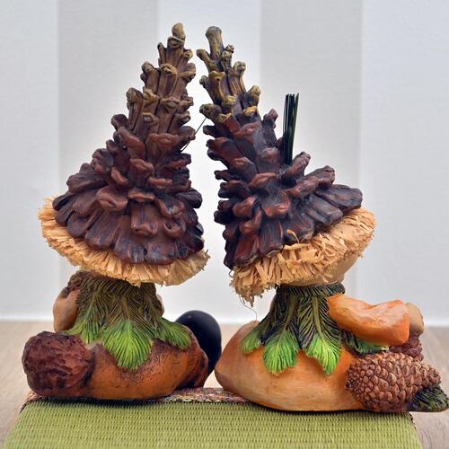 楽天市場】ちょこんとおすわり2 まつぼっくりの妖精置物 かわいい置物