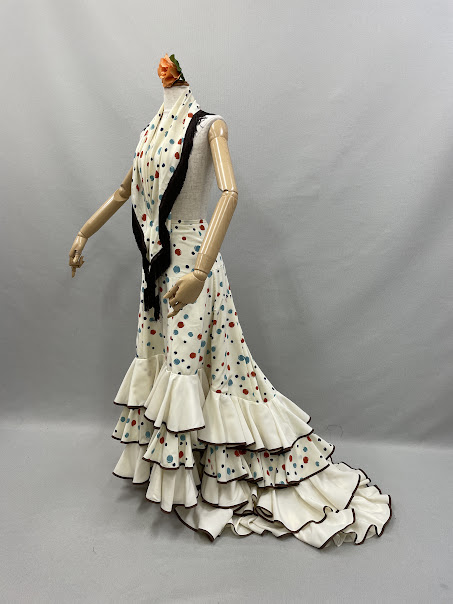 楽天市場】フラメンコ衣装 中古フラメンコ衣装中古コリン 白地に赤