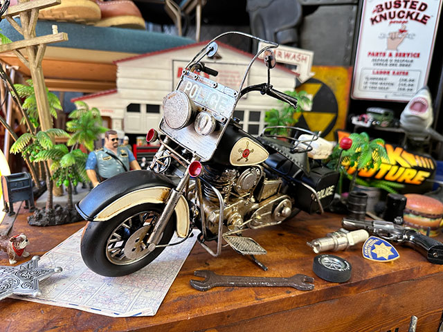 ミリタリー グッズ　インテリア オブジェ 楽天市場】U.S.エアフォーストラック ブリキオブジェ アメリカン雑貨