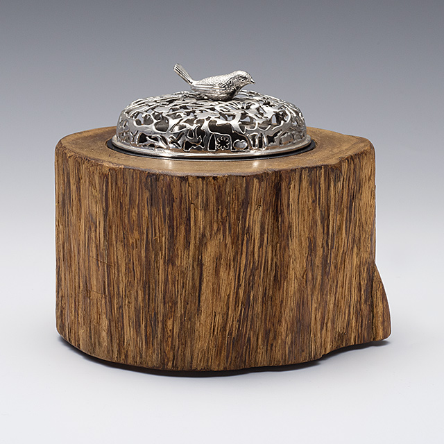 楽天市場】沈香(じんこう) 香炉 原木型 特上タニ沈香 211g 桐箱入り