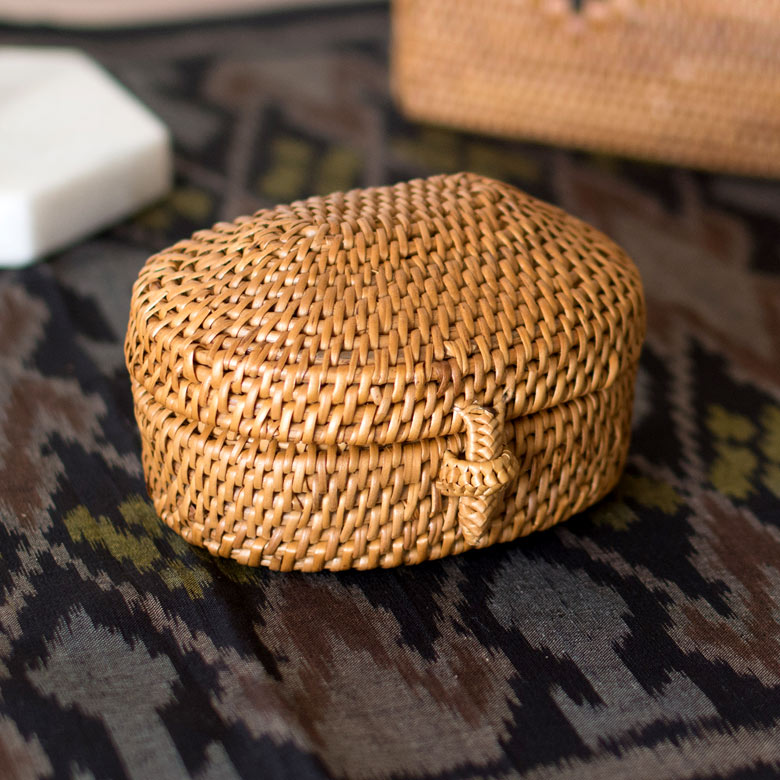 楽天市場】アタで編まれた楕円形のフタ付き小物入れミニケース 小物