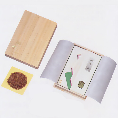 楽天市場】特撰 沈香 30g たとう紙包み 桐箱仕立 玉初堂謹製 /じんこう