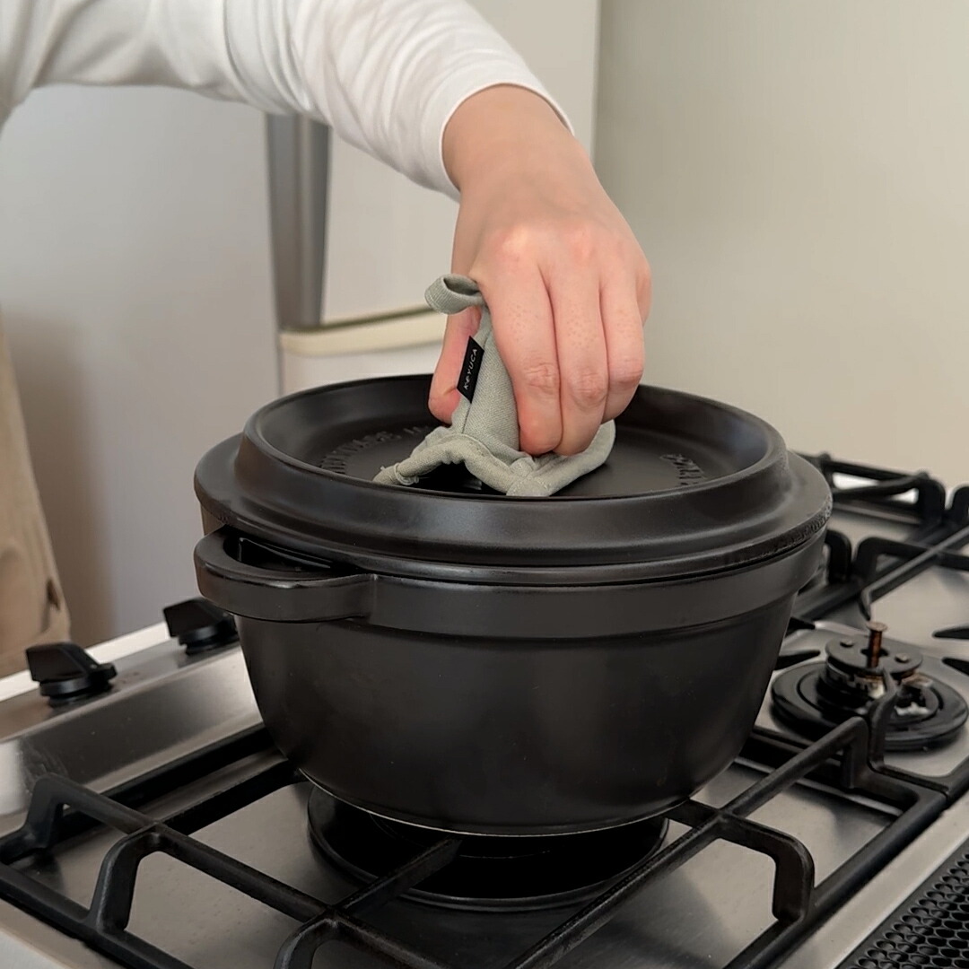 楽天市場】【KEYUCA公式店】ケユカ 耐熱ゴム付き三角ミトン[鍋つかみ