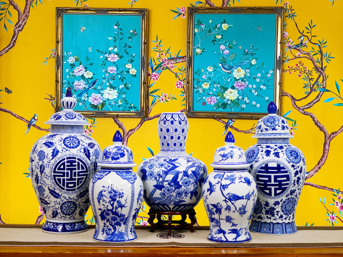 楽天市場】飾り壺 シノワズリ Blue & White 幾何学模様 梅花 青白陶器