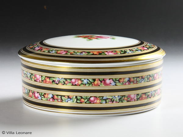 楽天市場】【ウエッジウッド】クリオ 花柄 ラウンドボックス（丸形