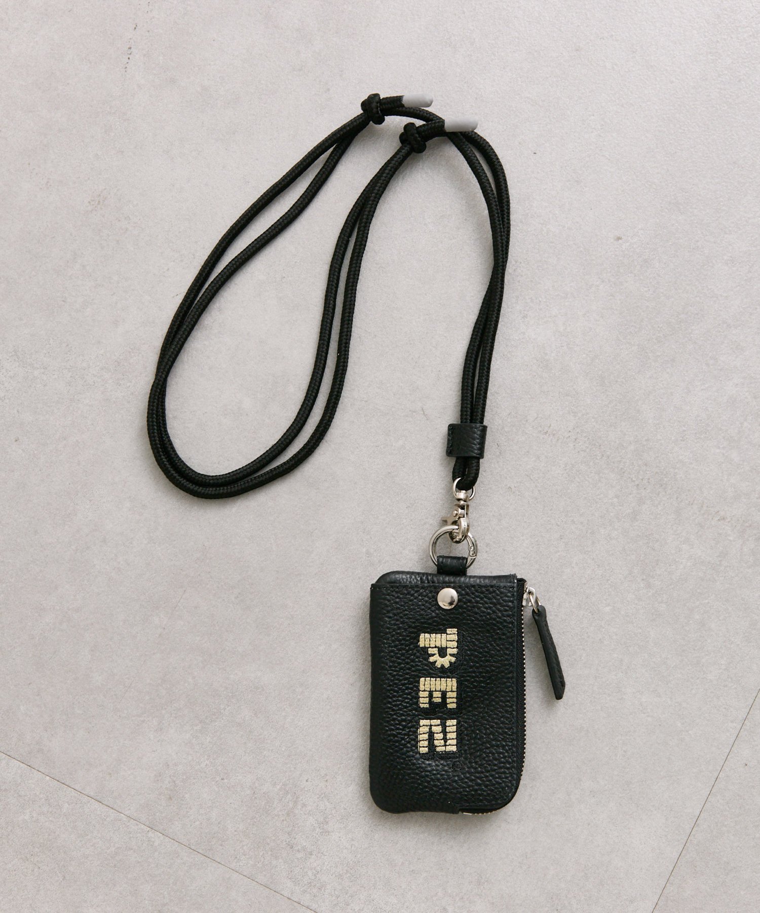 ear PAPILLONNER｜【PEZ(ペッツ) ×ear】WEB限定追加/牛革モバイル