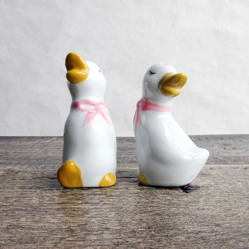 楽天市場】【アウトレット】【訳アリ】 アヒル 調味料入れ (振出穴選択