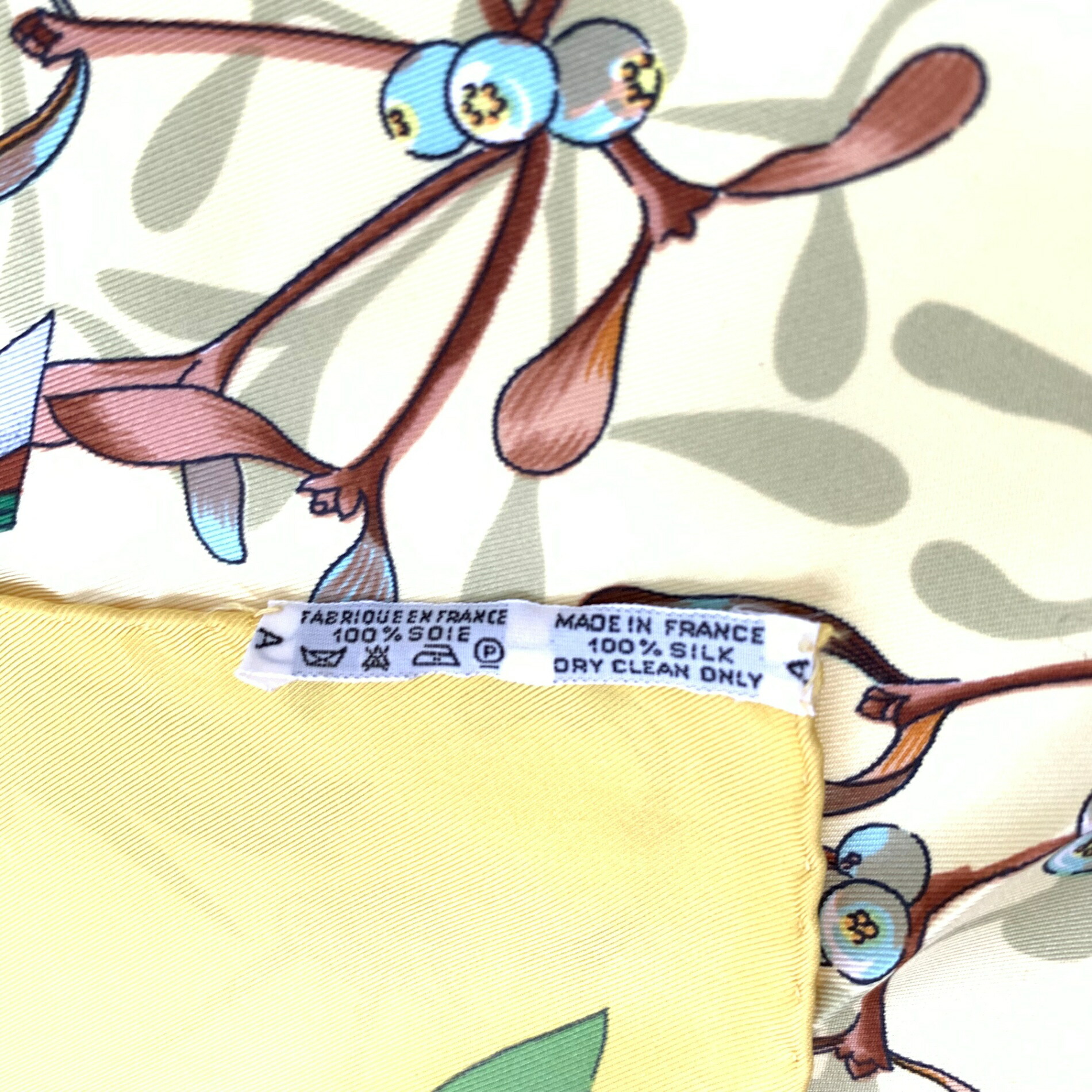 楽天市場】HERMES エルメス カレ 90 Neige d'Antan 去年の雪 イエロー